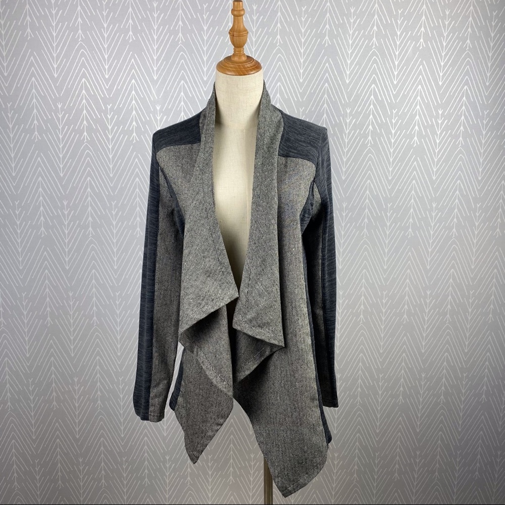 SKIES ARE BLUE Open Waterfall Cardigan